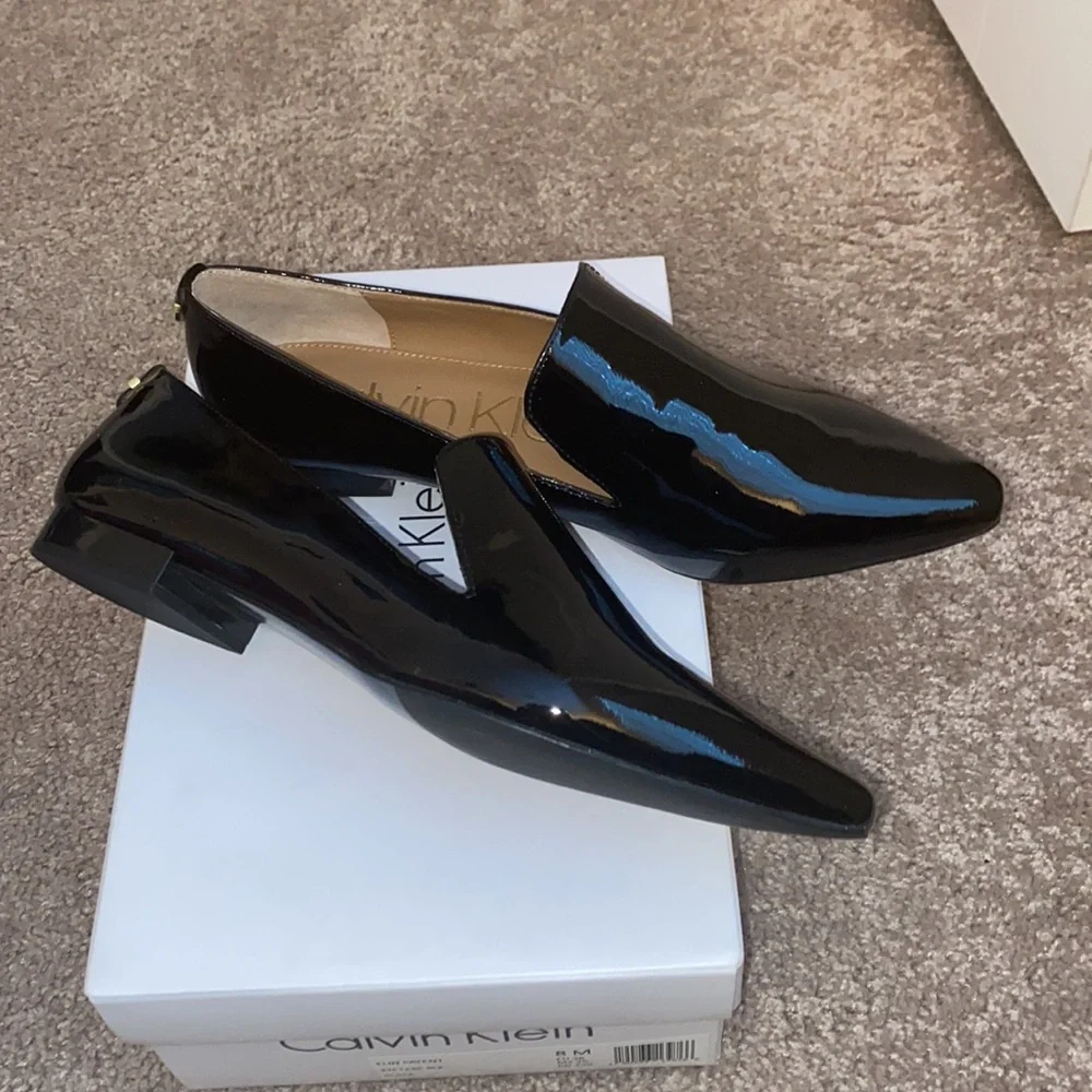 COPY - CALVIN KLEIN ELIN PATENT LOAFER - Picture 5 of 10